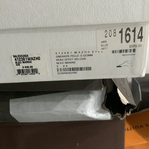 Authentic Balenciaga sneakers size 11us 44eu fair condition suede material - Picture 3 of 3